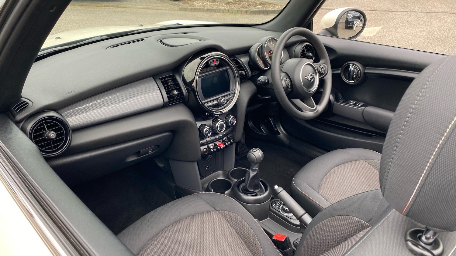 Used MINI Convertible 2018 for sale - 77670485: Photo 40