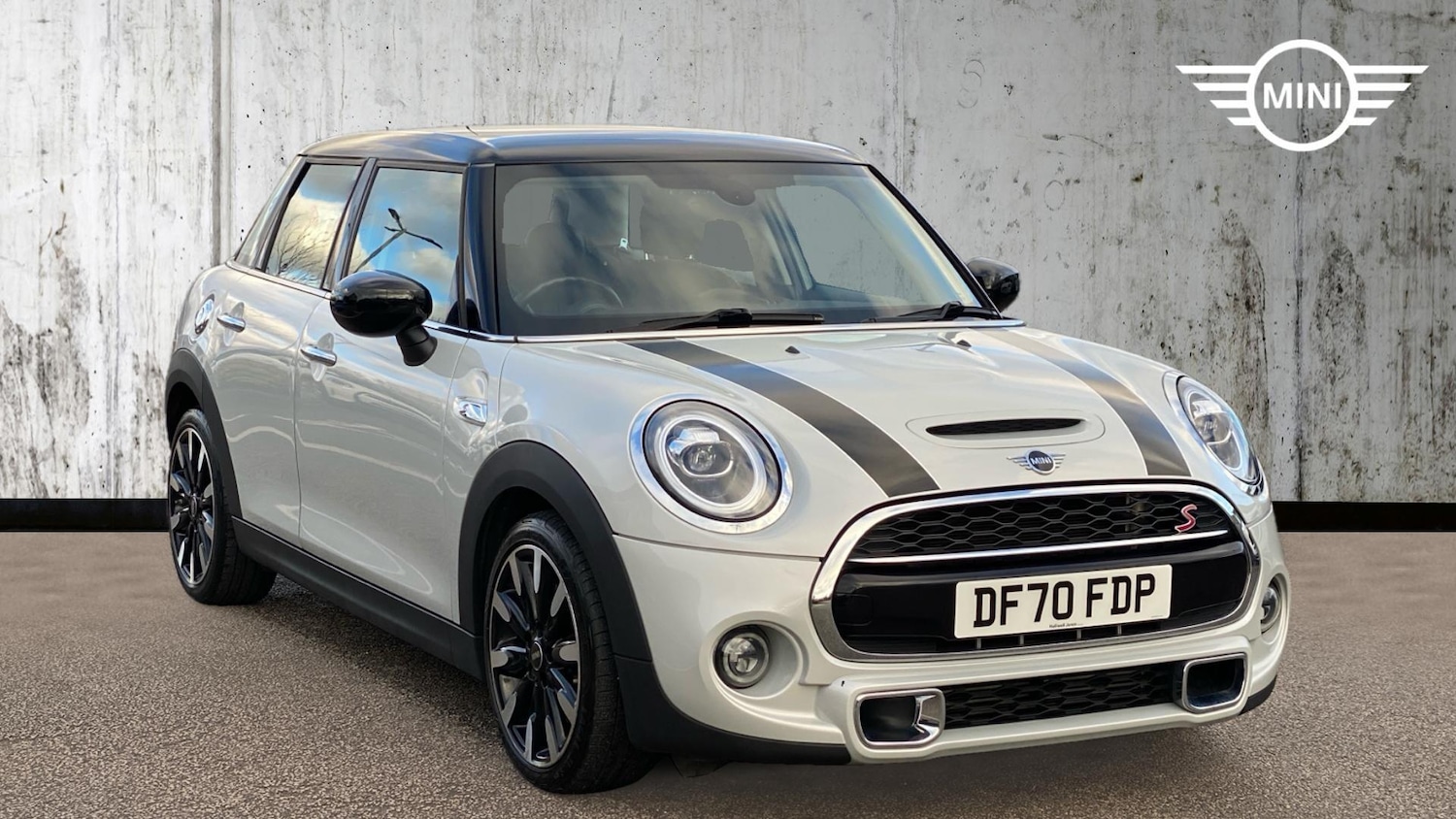 Used MINI Hatch 2020 for sale - 76800927: Photo 1