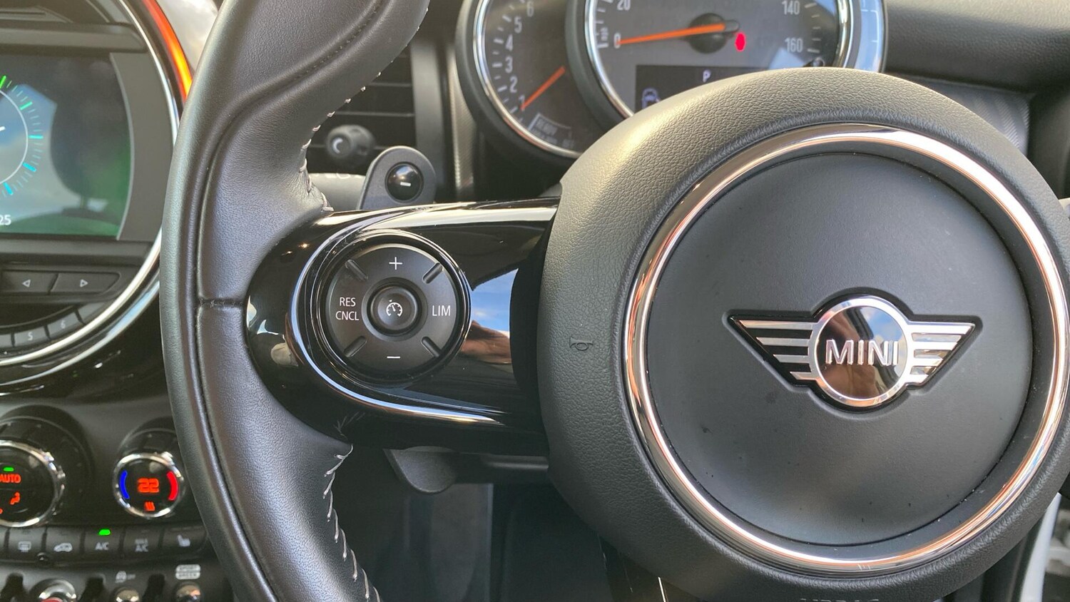 Used MINI Hatch 2020 for sale - 76800927: Photo 17