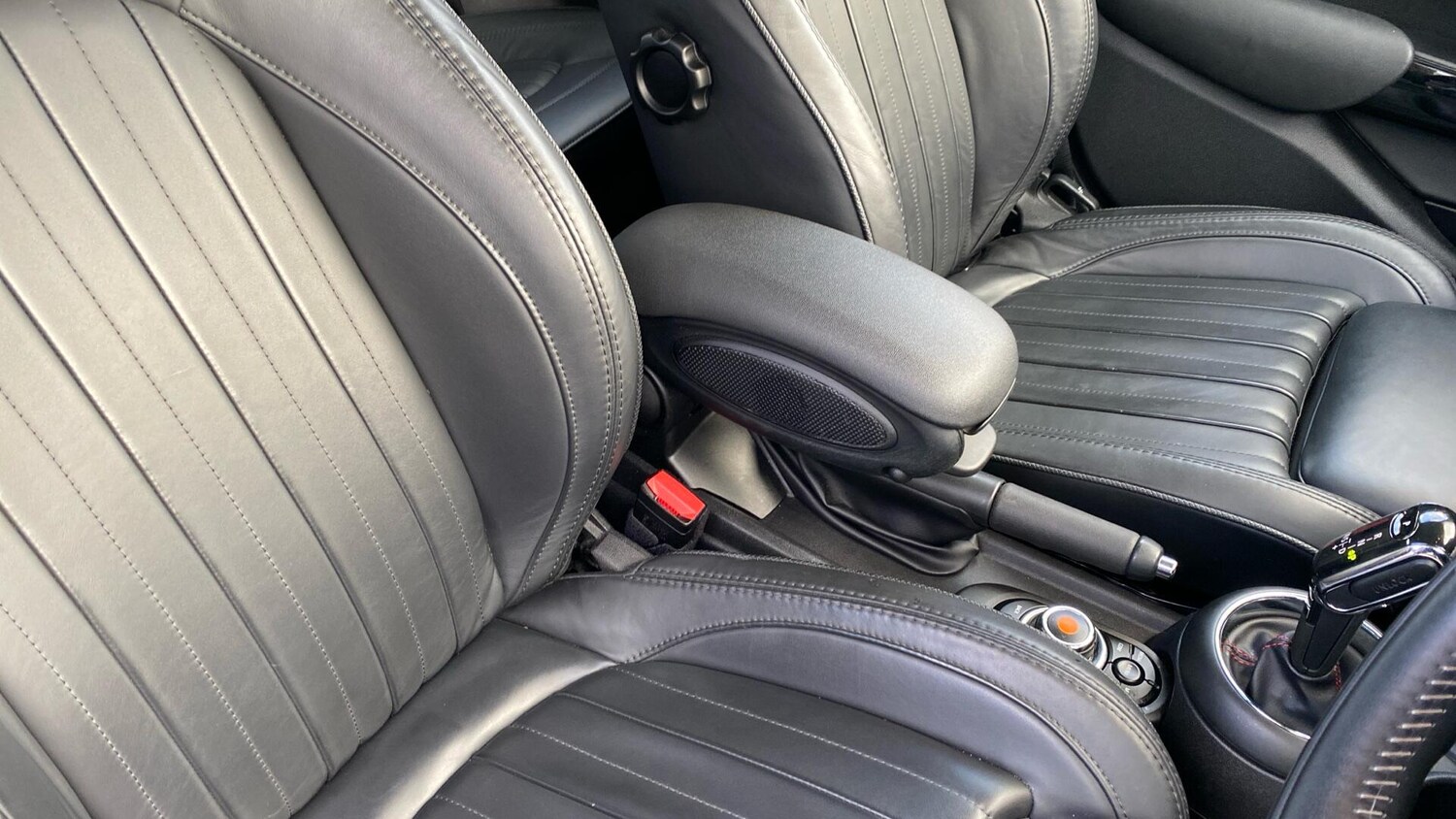 Used MINI Hatch 2020 for sale - 76800927: Photo 51