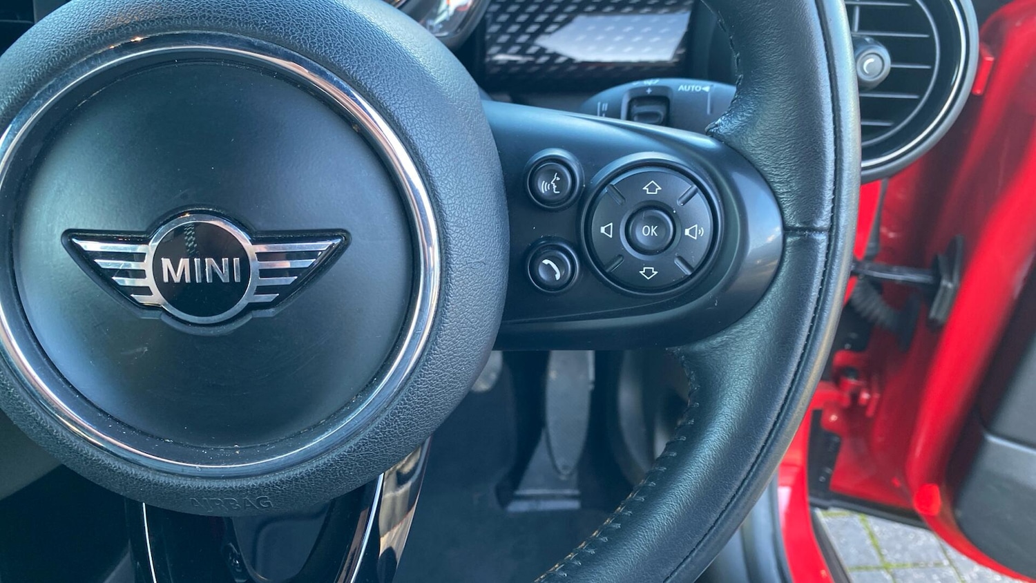 Used MINI Convertible 2018 for sale - 76839924: Photo 18