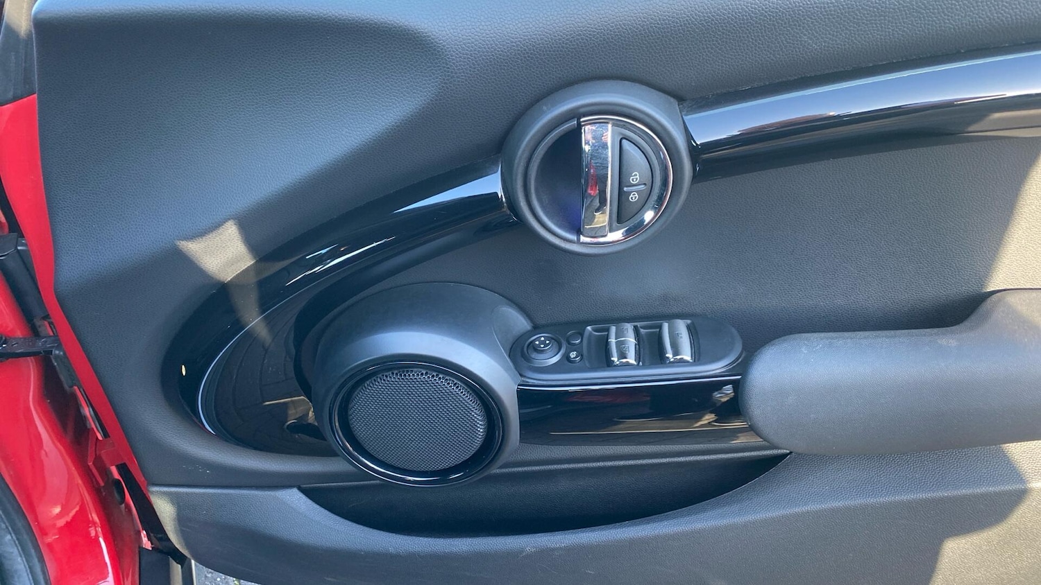 Used MINI Convertible 2018 for sale - 76839924: Photo 20