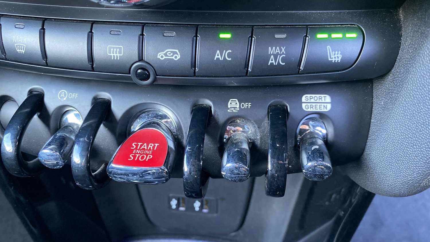 Used MINI Convertible 2018 for sale - 76839924: Photo 30