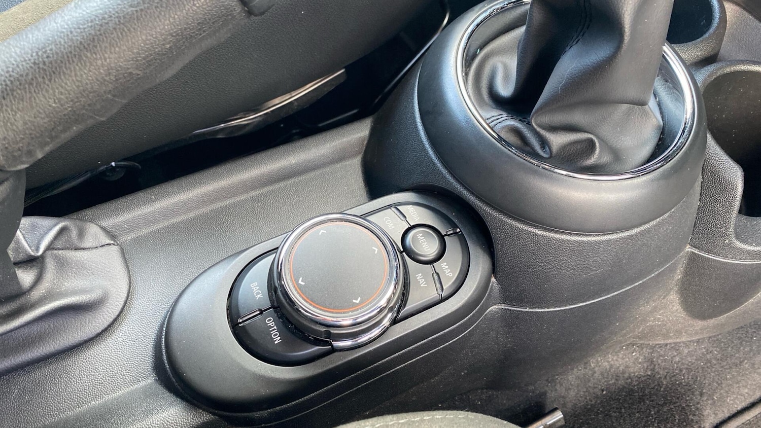 Used MINI Convertible 2018 for sale - 78062901: Photo 19