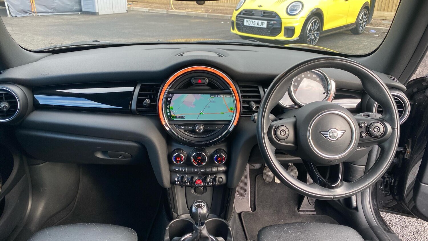 Used MINI Convertible 2018 for sale - 78062901: Photo 4