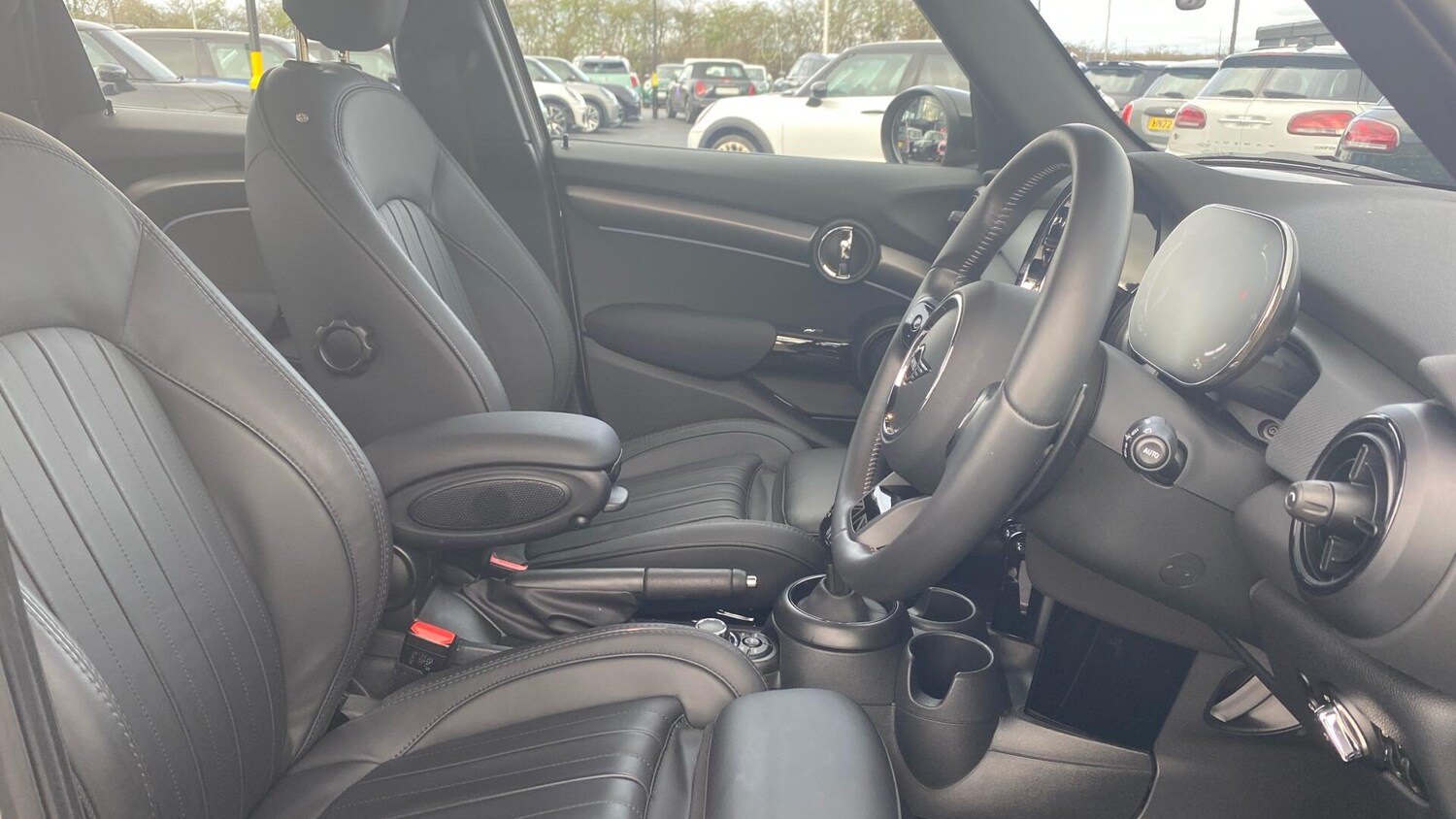 Used MINI Hatch 2023 for sale - 77670379: Photo 11