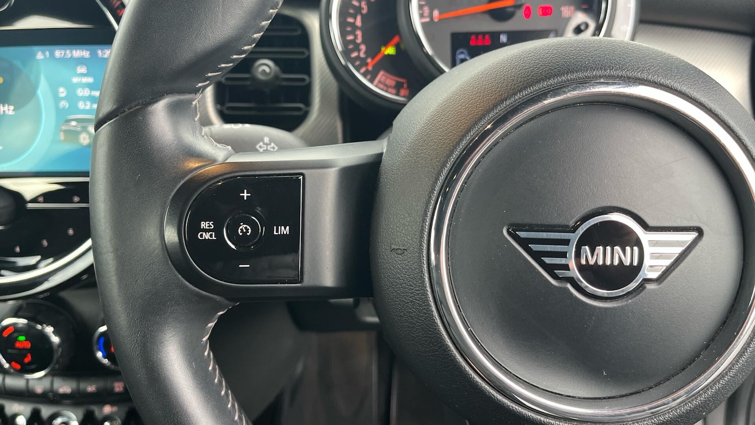 Used MINI Hatch 2022 for sale - 77266842: Photo 17