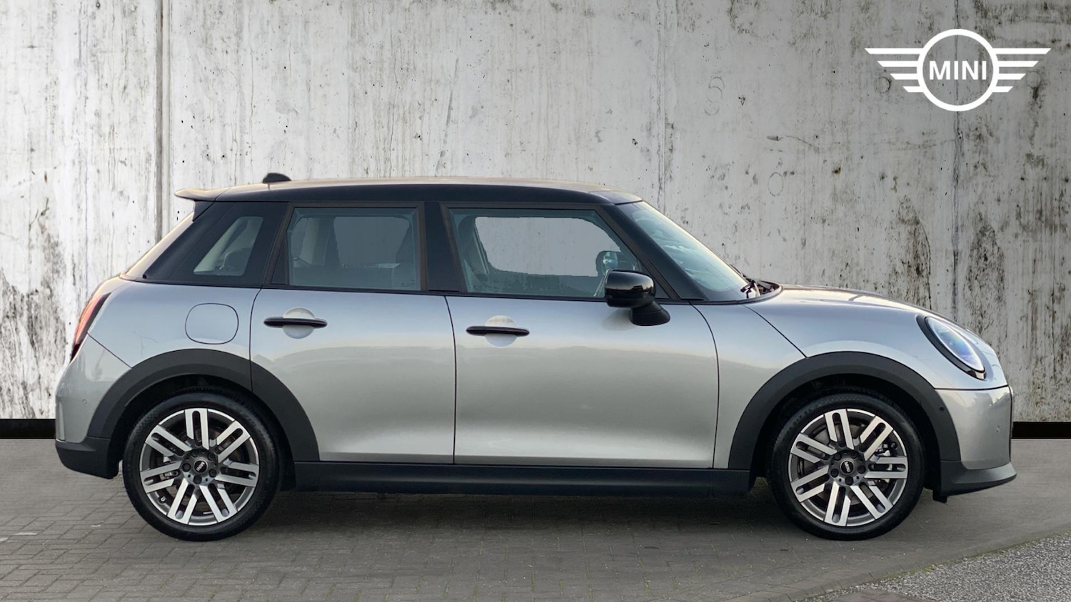 Used MINI Hatch 2024 for sale - 76976797: Photo 3