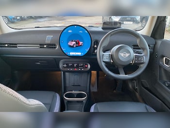 Used MINI Cooper 2024 for sale - 76976797: Photo