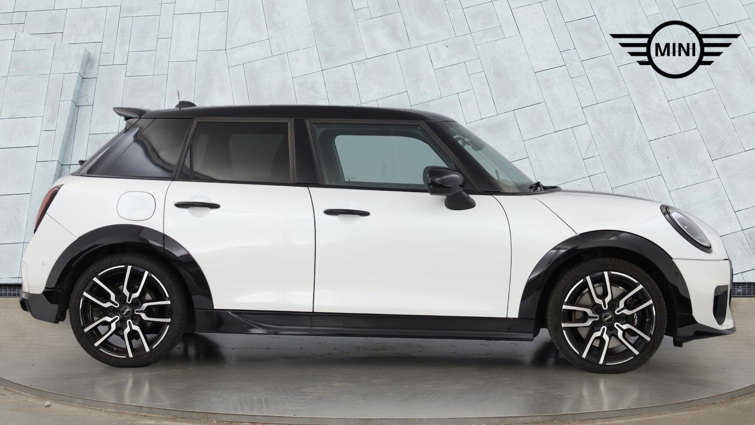 Used MINI Cooper 2025 for sale - 76760112: Photo 3