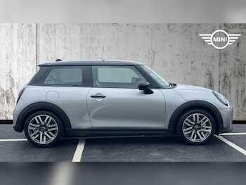 Used MINI Hatch 2024 for sale - 77808811: Photo