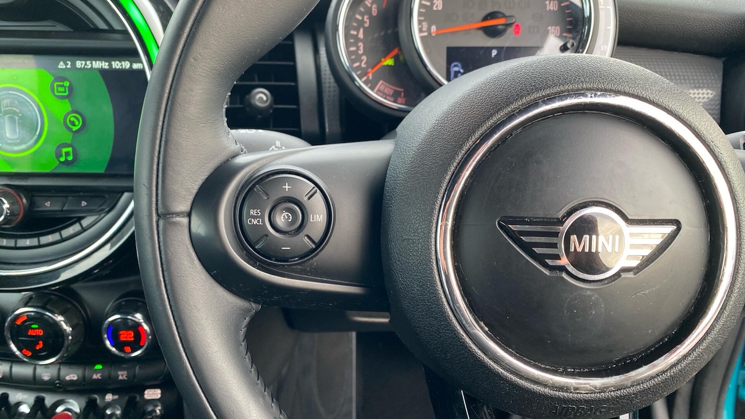 Used MINI Convertible 2018 for sale - 76832256: Photo 17