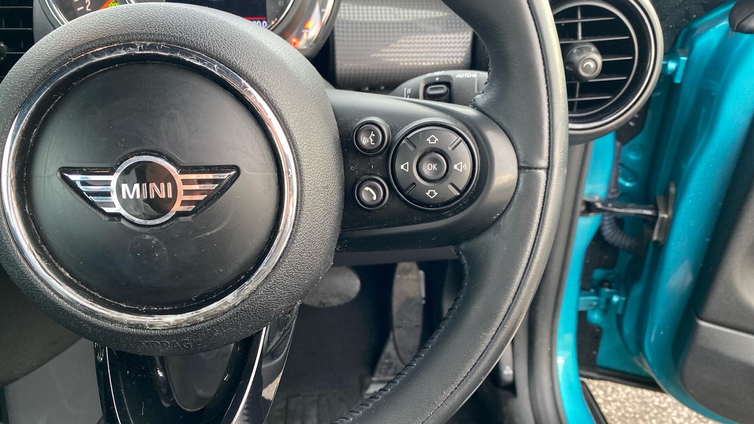 Used MINI Convertible 2018 for sale - 76832256: Photo 18