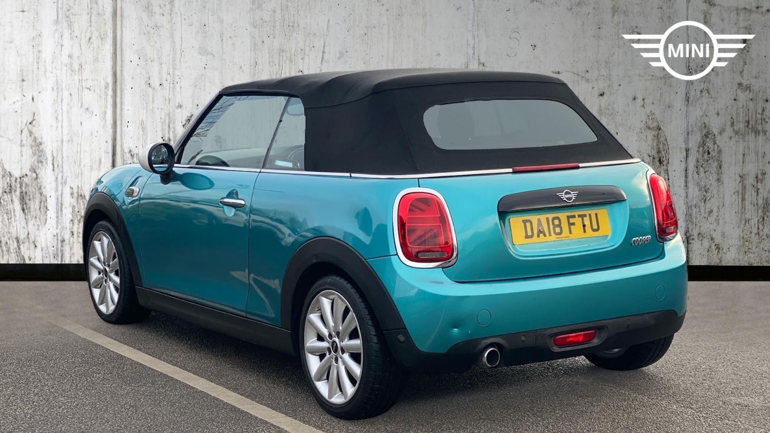 Used MINI Convertible 2018 for sale - 76832256: Photo 2