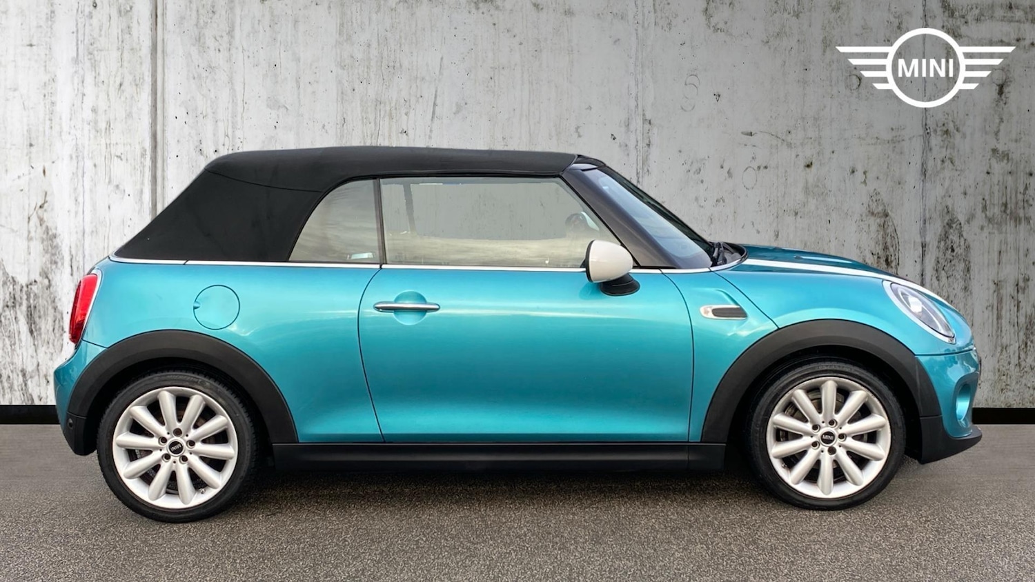 Used MINI Convertible 2018 for sale - 76832256: Photo 3
