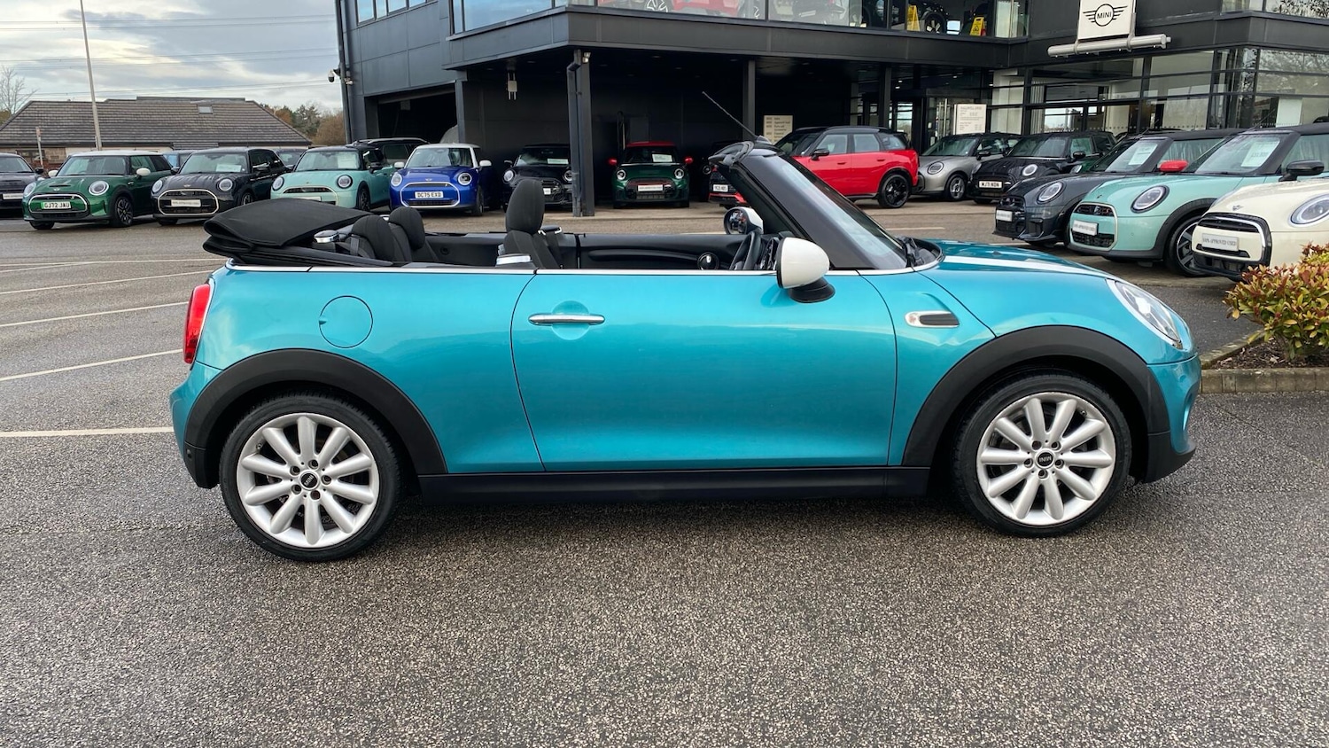 Used MINI Convertible 2018 for sale - 76832256: Photo 44