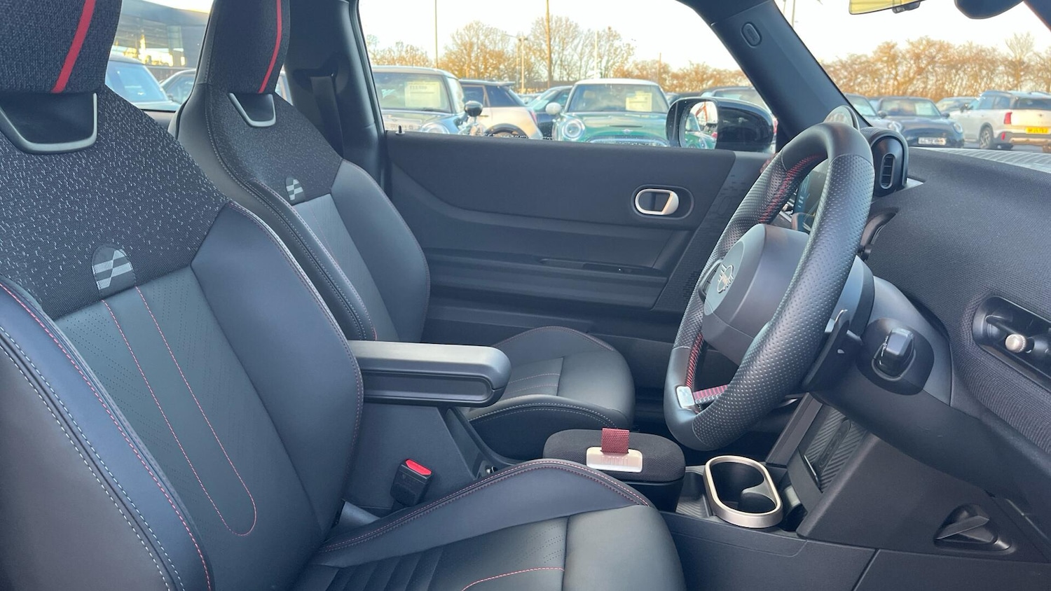 Used MINI Hatch 2025 for sale - 77351684: Photo 11