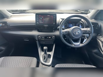 Used Toyota Yaris 2022 for sale - 78100025: Photo