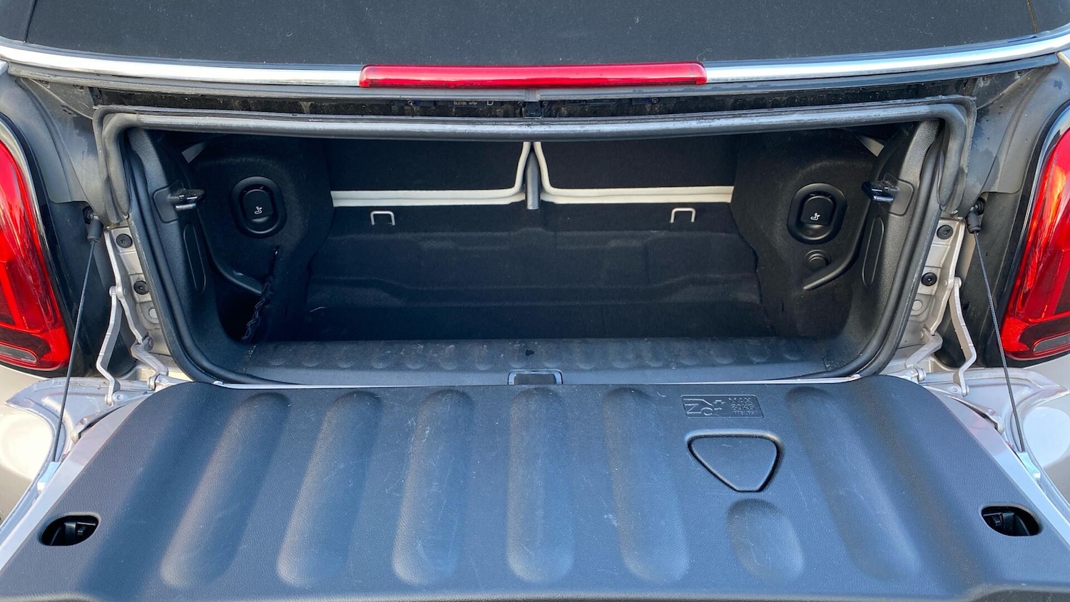 Used MINI Convertible 2022 for sale - 76965242: Photo 13