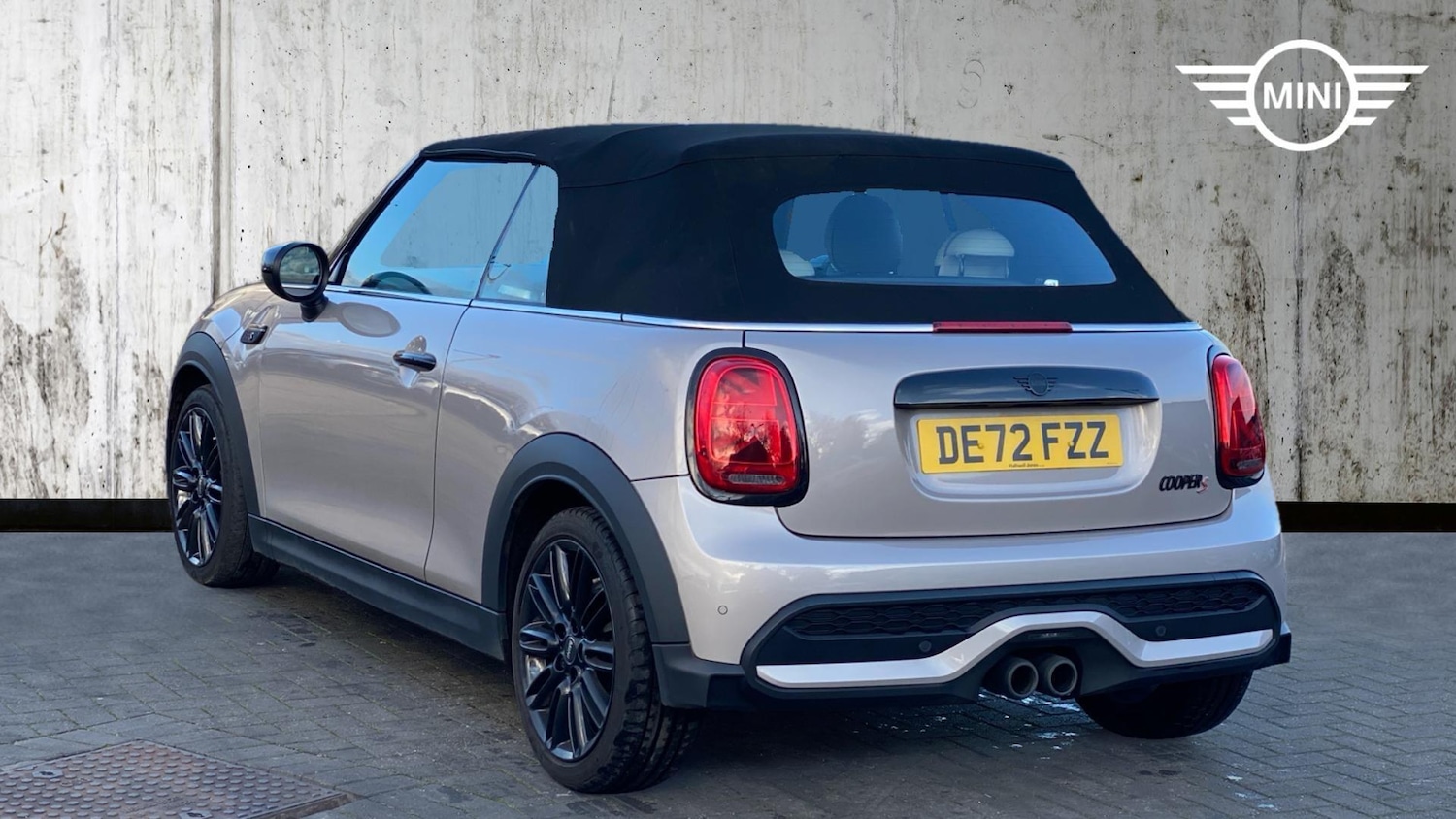 Used MINI Convertible 2022 for sale - 76965242: Photo 2