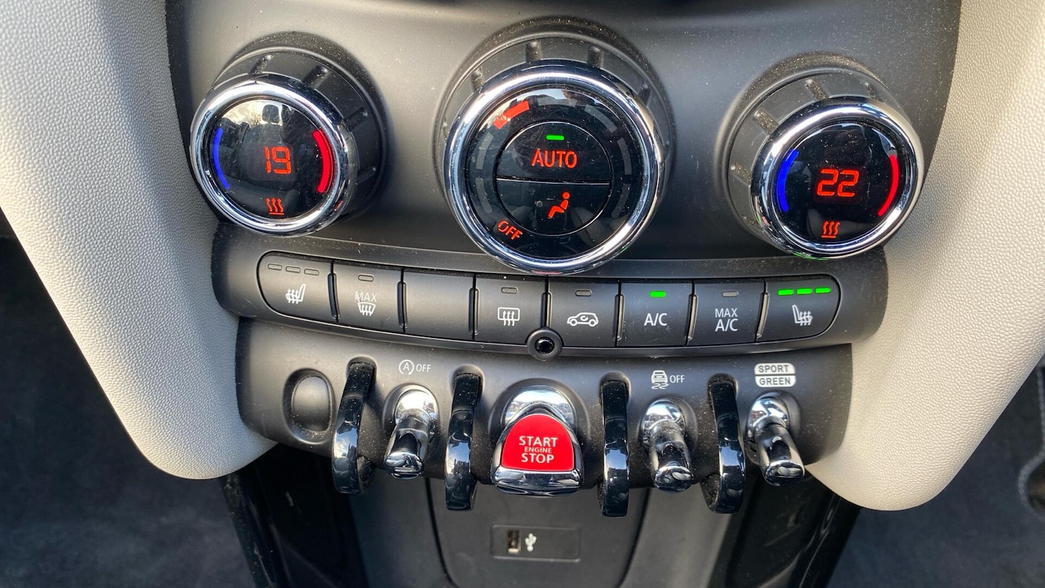 Used MINI Convertible 2022 for sale - 76965242: Photo 29