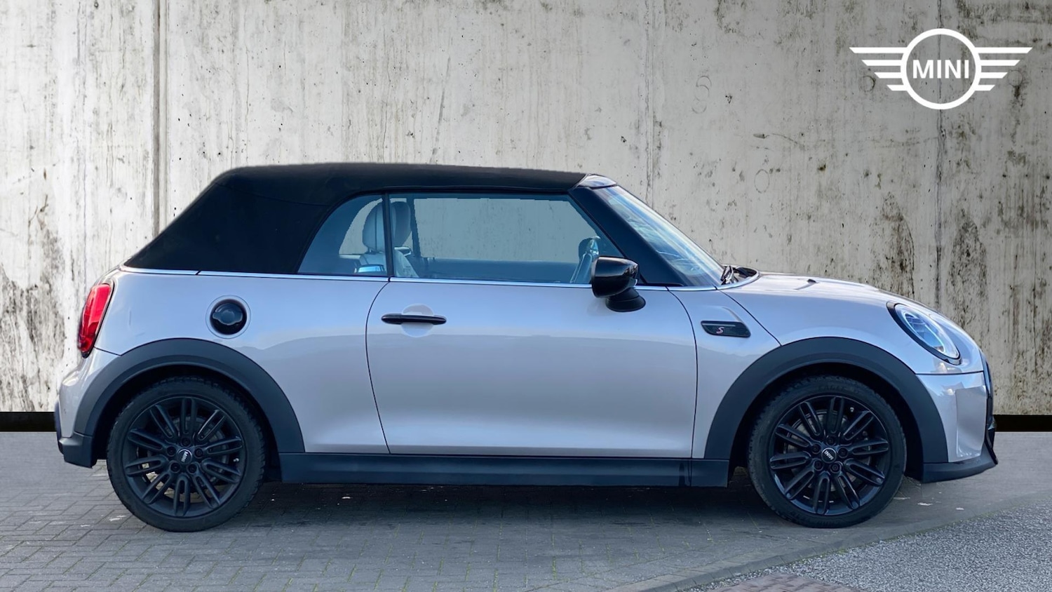 Used MINI Convertible 2022 for sale - 76965242: Photo 3