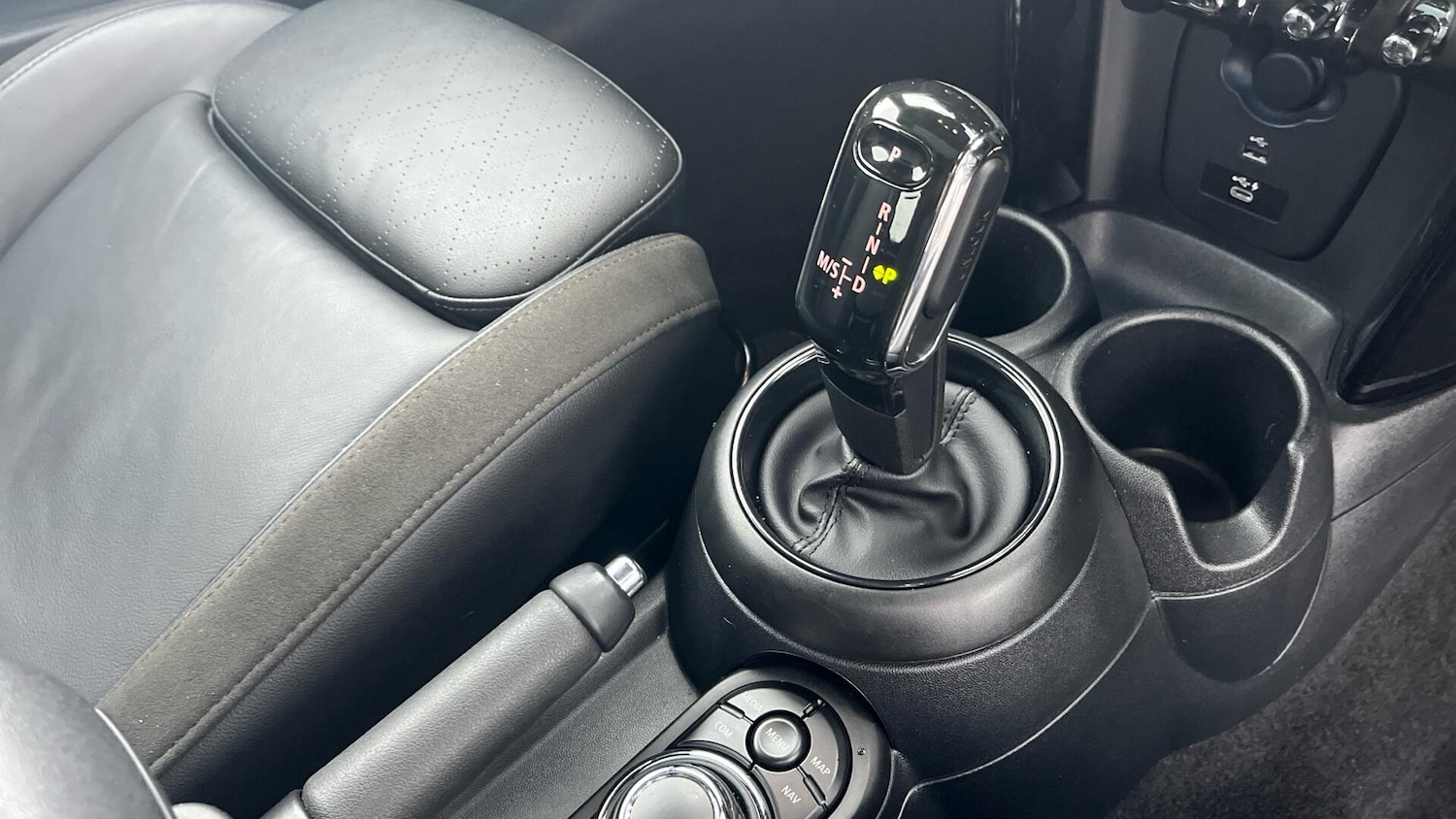 Used MINI Hatch 2021 for sale - 77982235: Photo 10