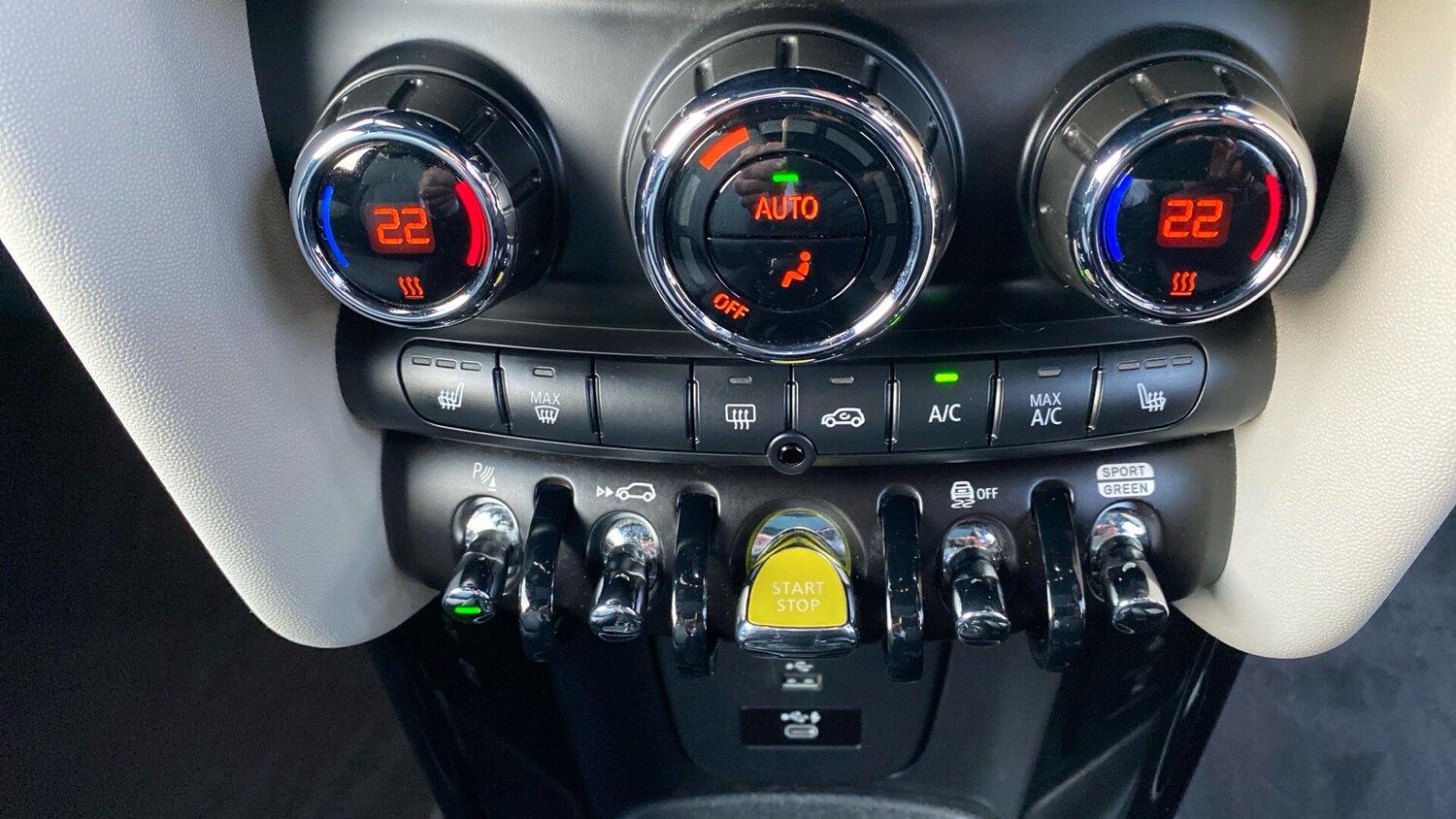 Used MINI Hatch 2021 for sale - 76801720: Photo 27