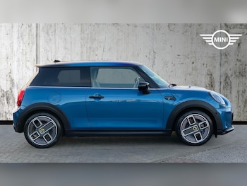 Used MINI Hatch 2021 for sale - 76801720: Photo