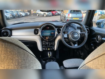 Used MINI Hatch 2021 for sale - 76801720: Photo