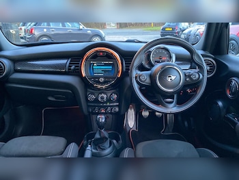 Used MINI Hatch 2019 for sale - 76824190: Photo