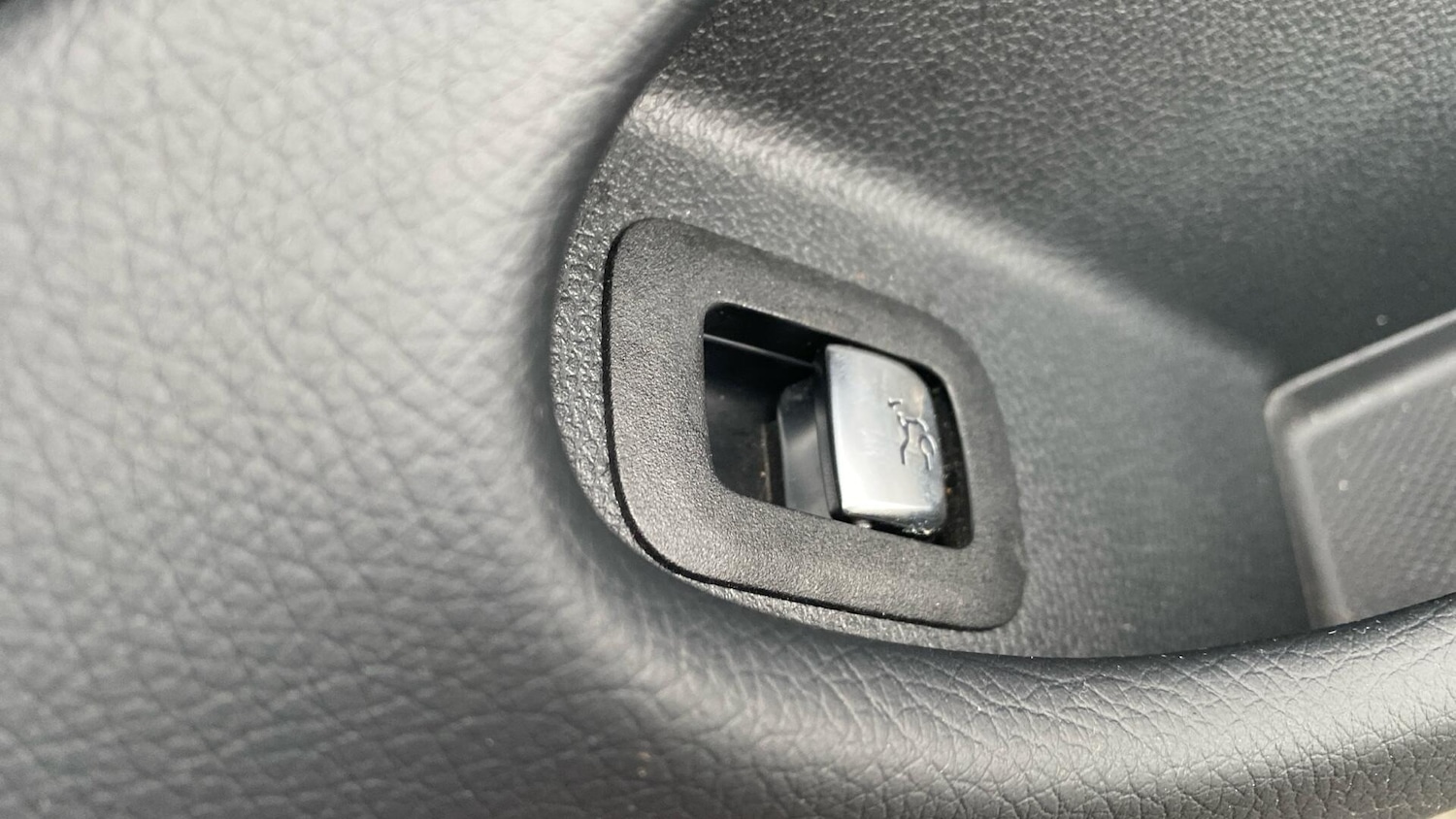 Used Mercedes-Benz C Class 2019 for sale - 77793673: Photo 35