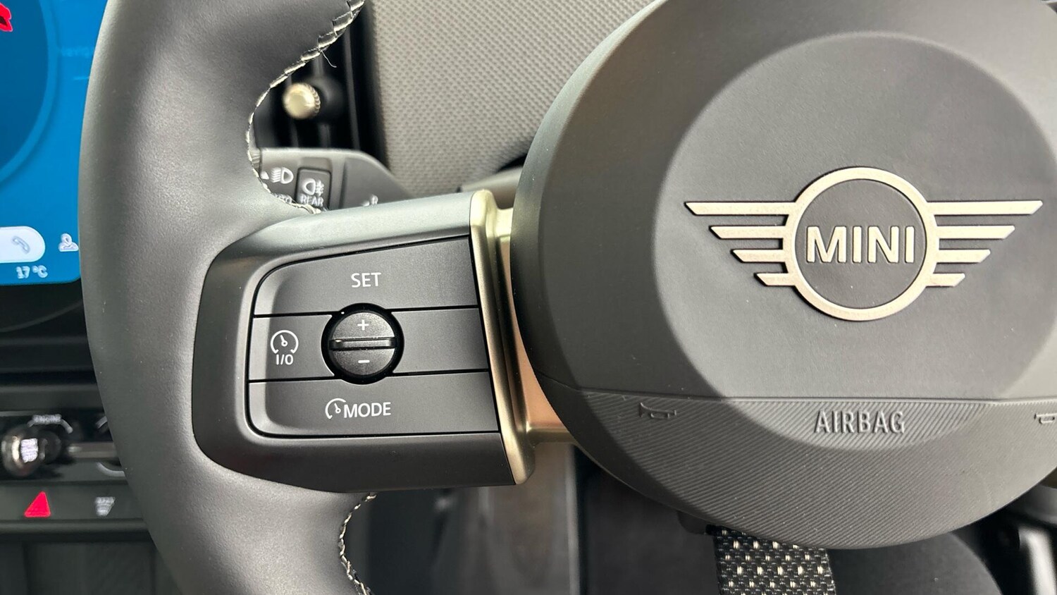 Used MINI Cooper 2025 for sale - 76760035: Photo 17