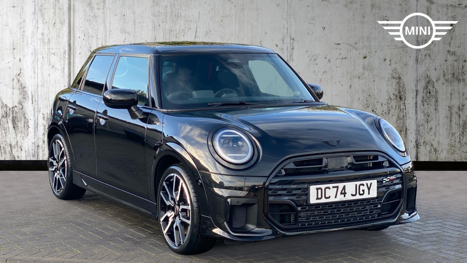 Used MINI Cooper 2024 for sale - 76760058: Photo 1