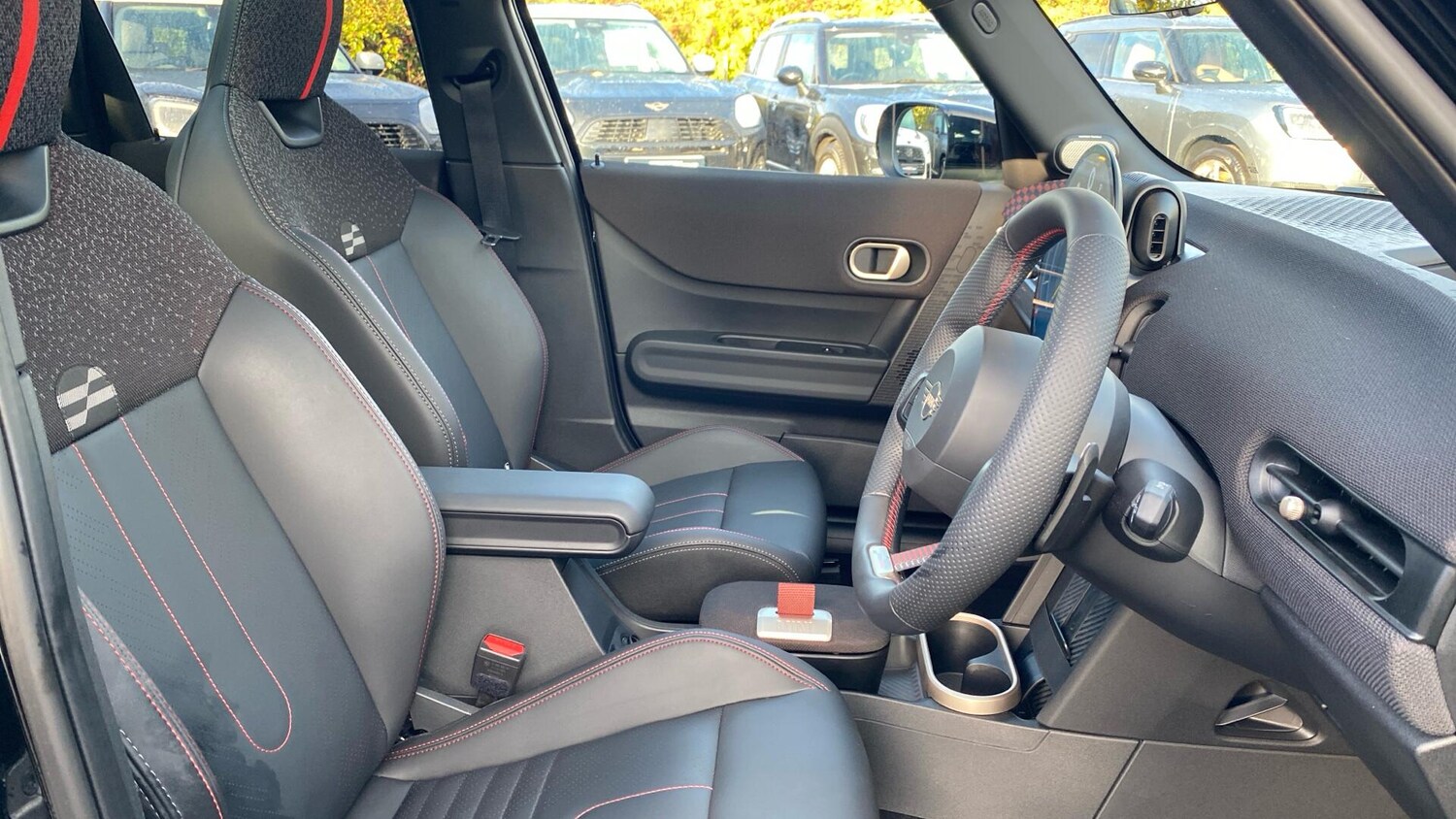 Used MINI Cooper 2024 for sale - 76760058: Photo 11