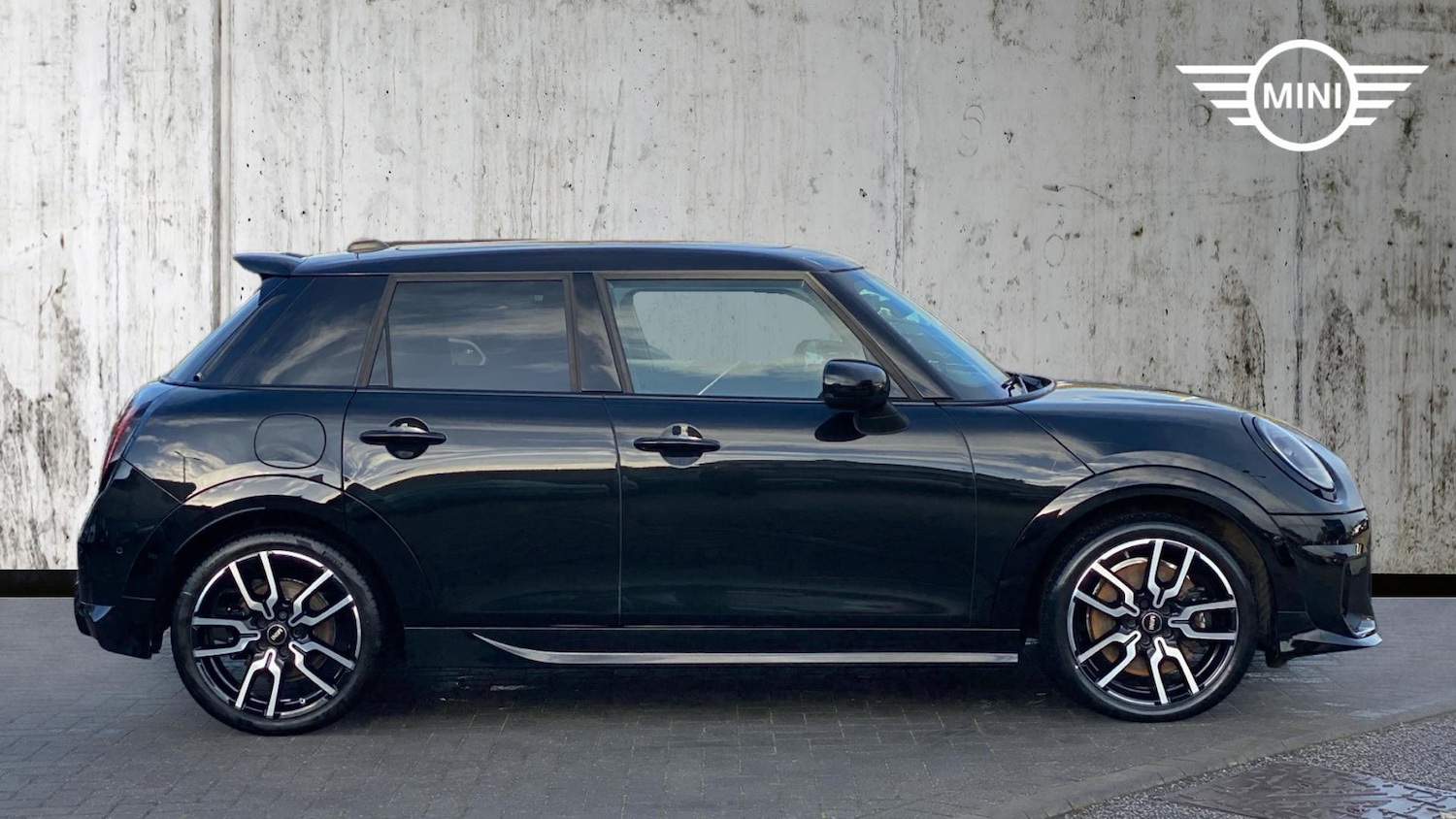 Used MINI Cooper 2024 for sale - 76760058: Photo 3