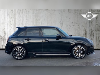 Used MINI Cooper 2024 for sale - 76760058: Photo