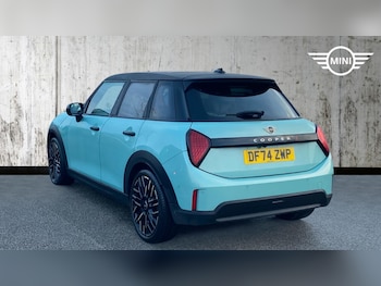 Used MINI Hatch 2024 for sale - 76953099: Photo