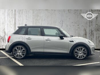 Used MINI Hatch 2023 for sale - 77753801: Photo