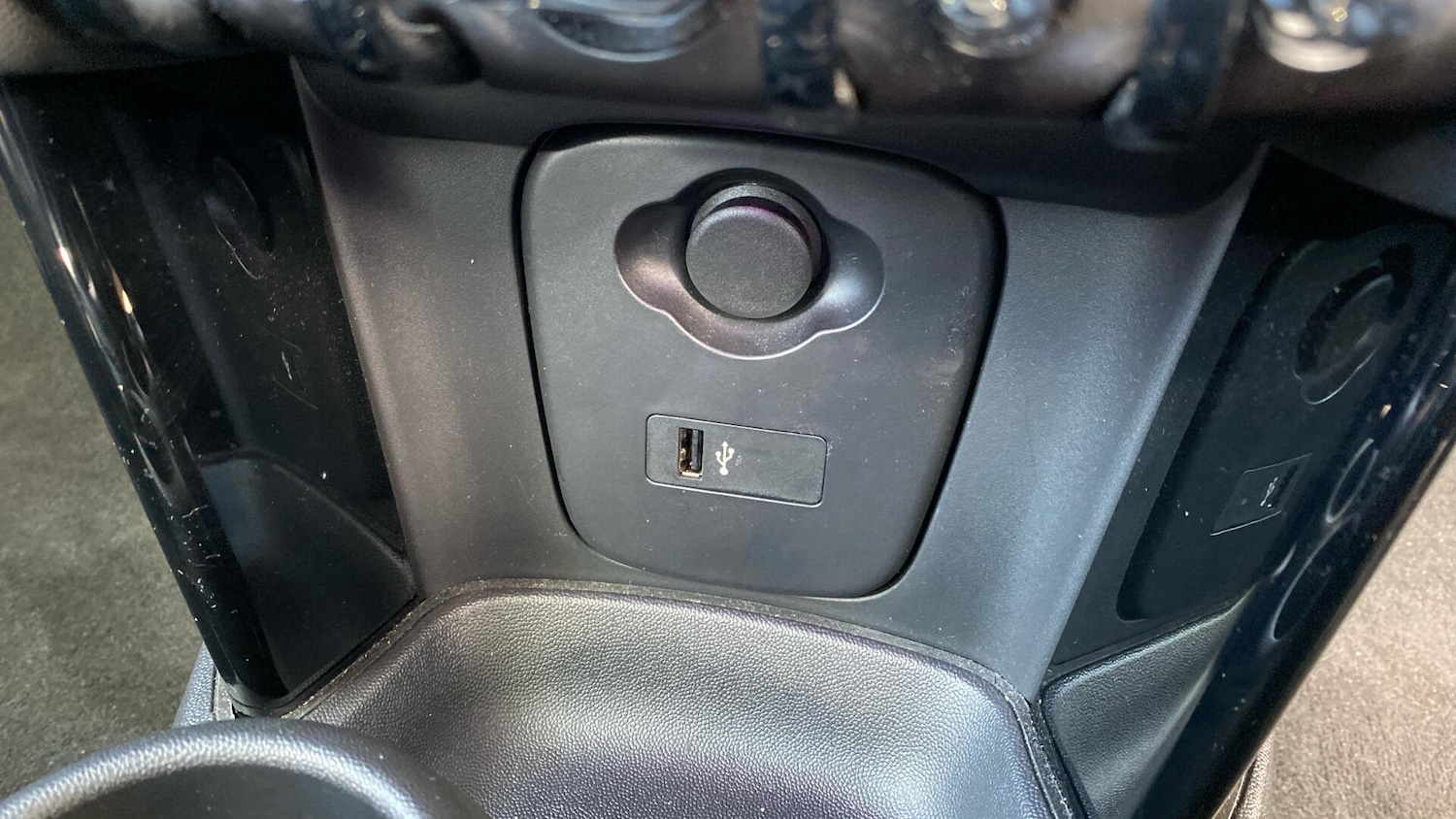 Used MINI Hatch 2021 for sale - 76760218: Photo 29