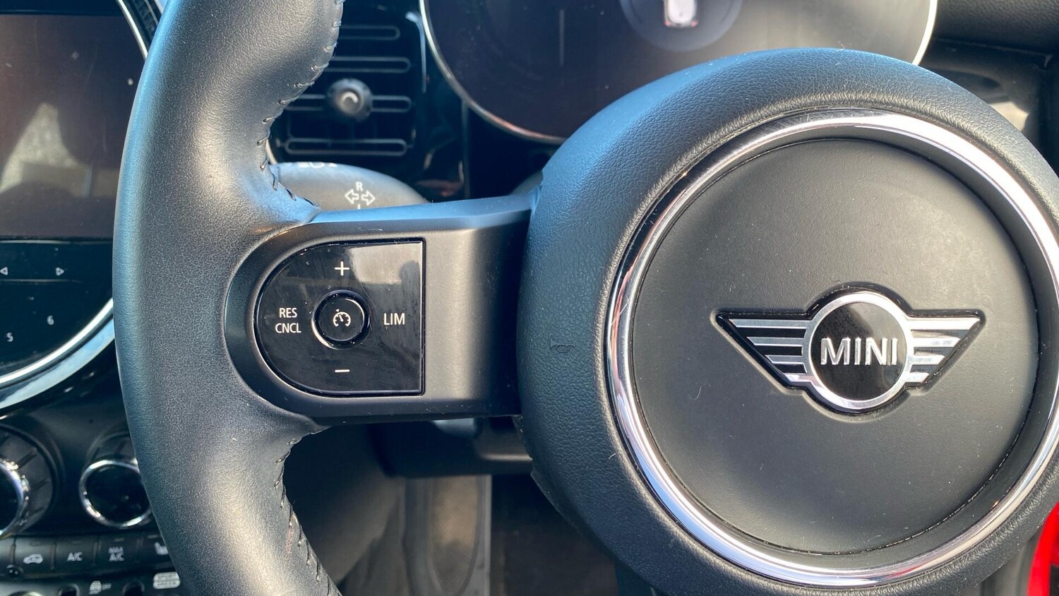 Used MINI Hatch 2022 for sale - 76760179: Photo 17