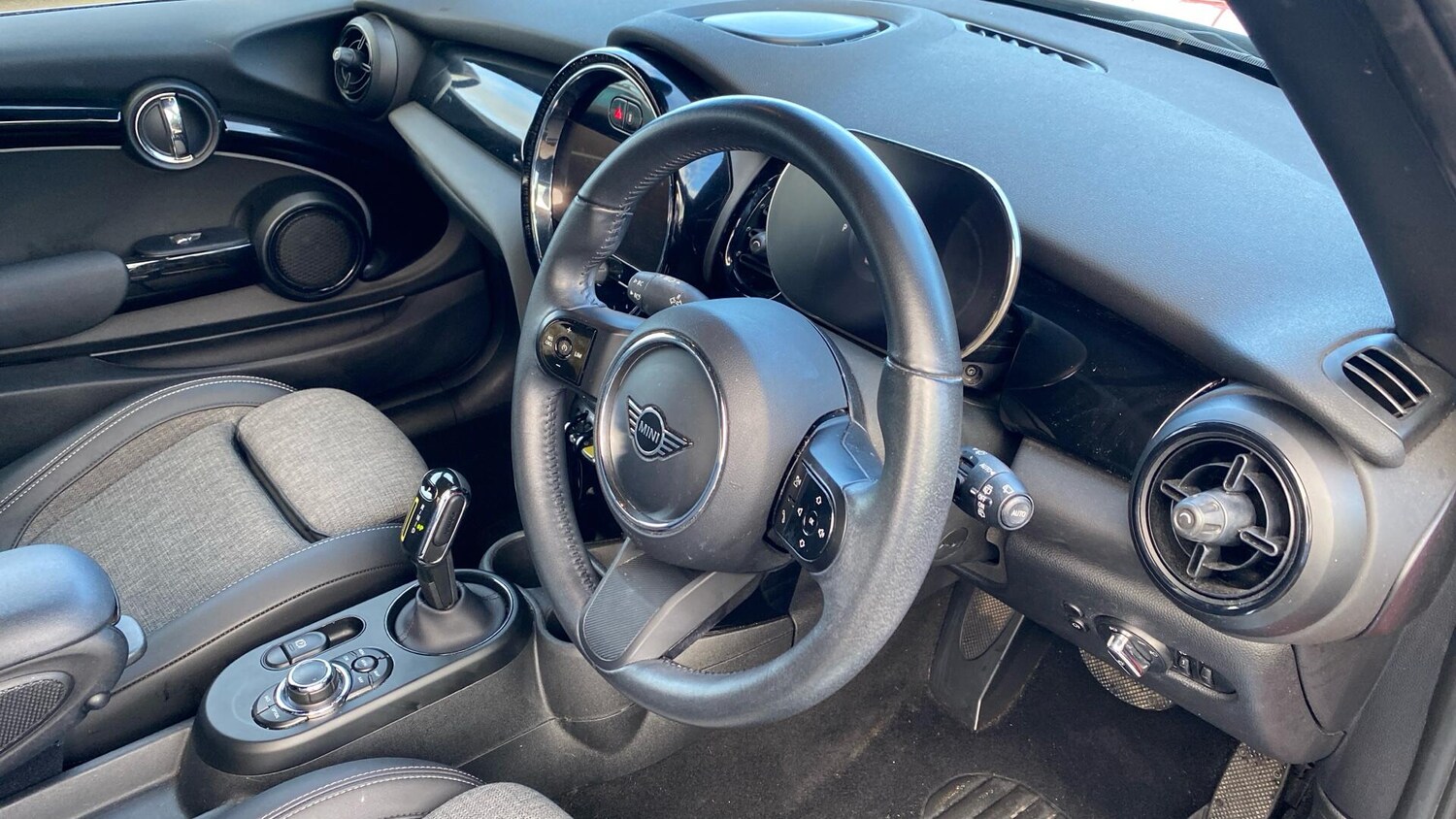 Used MINI Hatch 2022 for sale - 76760179: Photo 6