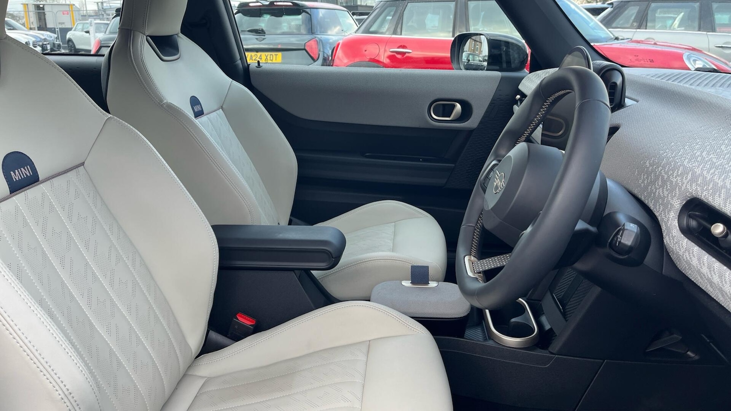 Used MINI Hatch 2024 for sale - 77497051: Photo 11