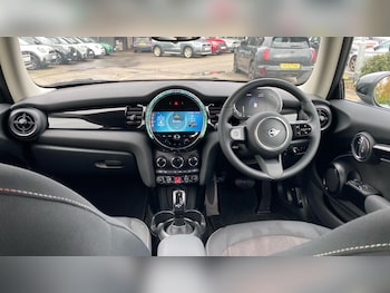 Used MINI Hatch 2022 for sale - 76760236: Photo