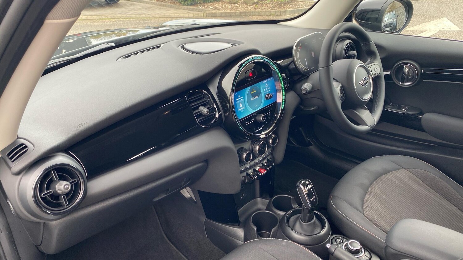 Used MINI Hatch 2022 for sale - 76760236: Photo 7