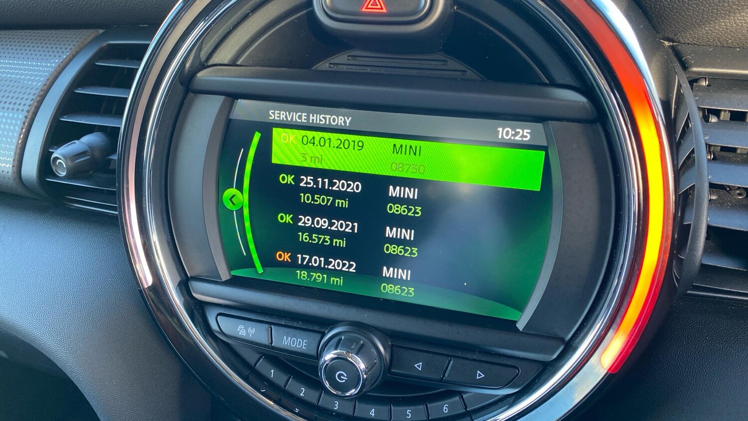 Used MINI Hatch 2019 for sale - 76760123: Photo 24