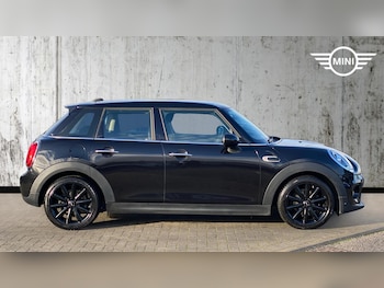 Used MINI Hatch 2019 for sale - 76760123: Photo