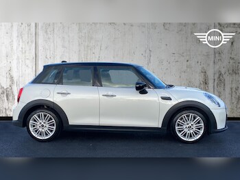 Used MINI Hatch 2022 for sale - 77670677: Photo