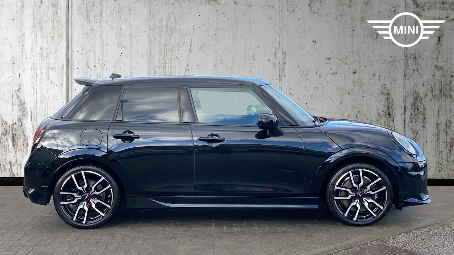 Used MINI Cooper 2024 for sale - 76760174: Photo 3