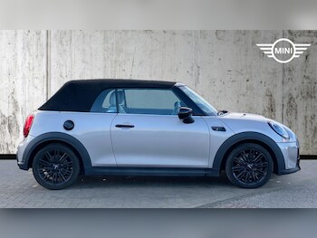 Used MINI Convertible 2022 for sale - 76760169: Photo